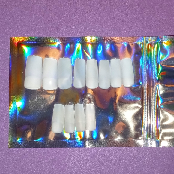Medium Square Press On Nails Sizing Kit - Picture 1 of 2